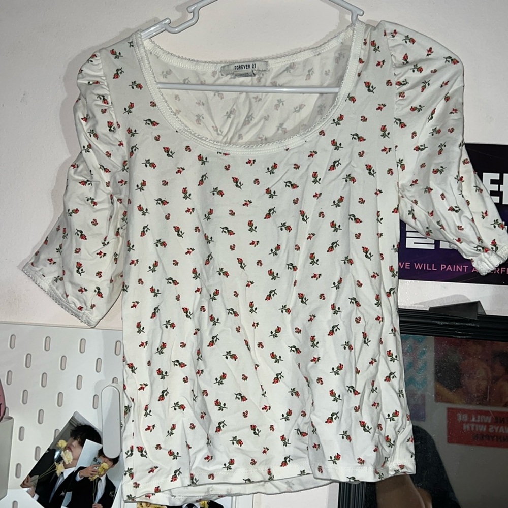 Forever 21 Flower Scoop Neck Top